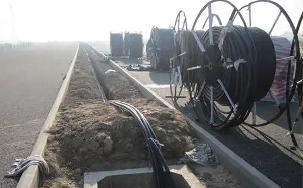 现代通信网络建设指南:民乐光缆施工全流程技术解析与质量控制 现代通信网络建设指南:民乐光缆施工全流程技术解析与质量控制